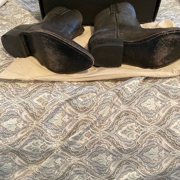 Women’s Frye Billy Short Boots - Picture 2 of 5